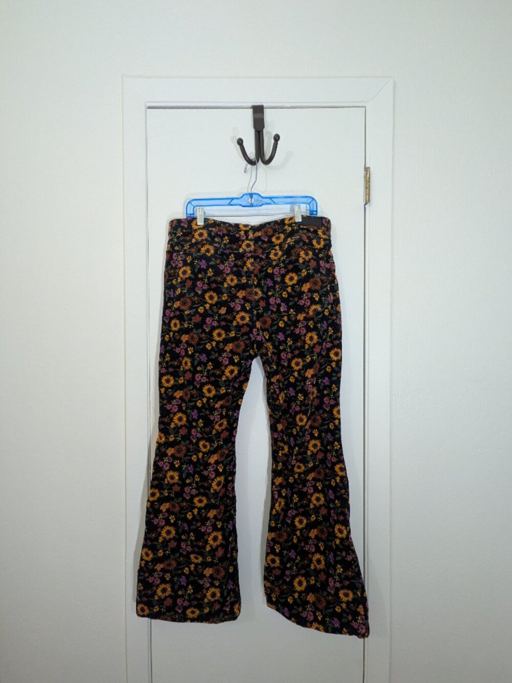 Wrangler High Rise Fierce Flare Corduroy Pants Wildflower Floral 70s Boho - Picture 2 of 6
